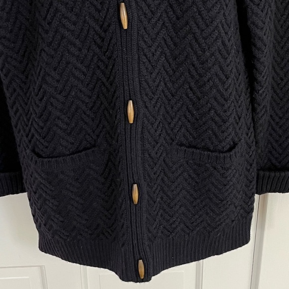 Talbots Navy Cable Knit Cardigan Sweater Chunky Oblong Wooden Buttons S - Picture 3 of 14
